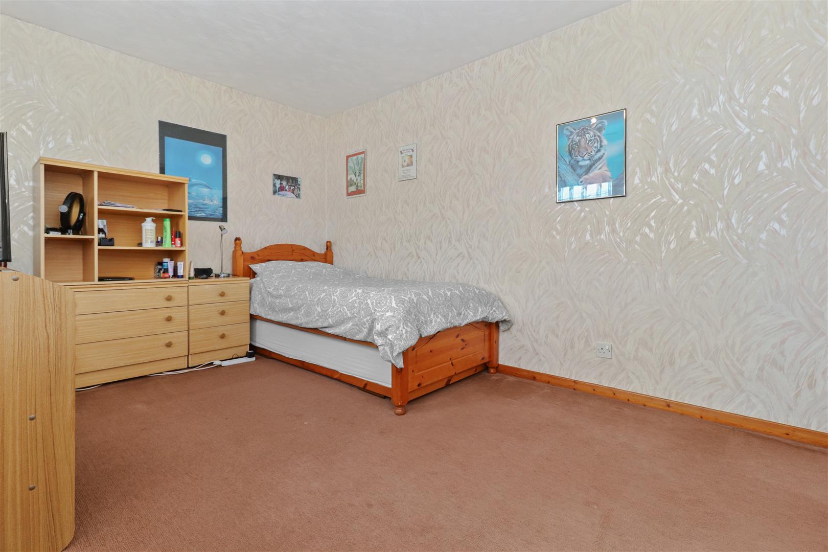 Property Details for Summerheath Road Hailsham East Sussex BN27 3DR